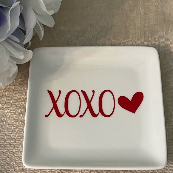Trinket Dish, XOXO, Love, Valentines Day, Gifts, Family, Friends - Picture 2 of 5